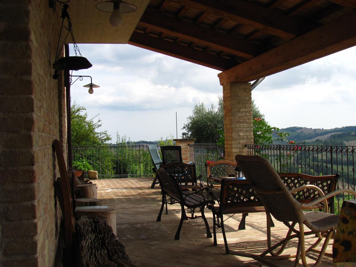 Agriturismo Bacchiocchi Bed & Breakfast Orciano di Pesaro ภายนอก รูปภาพ