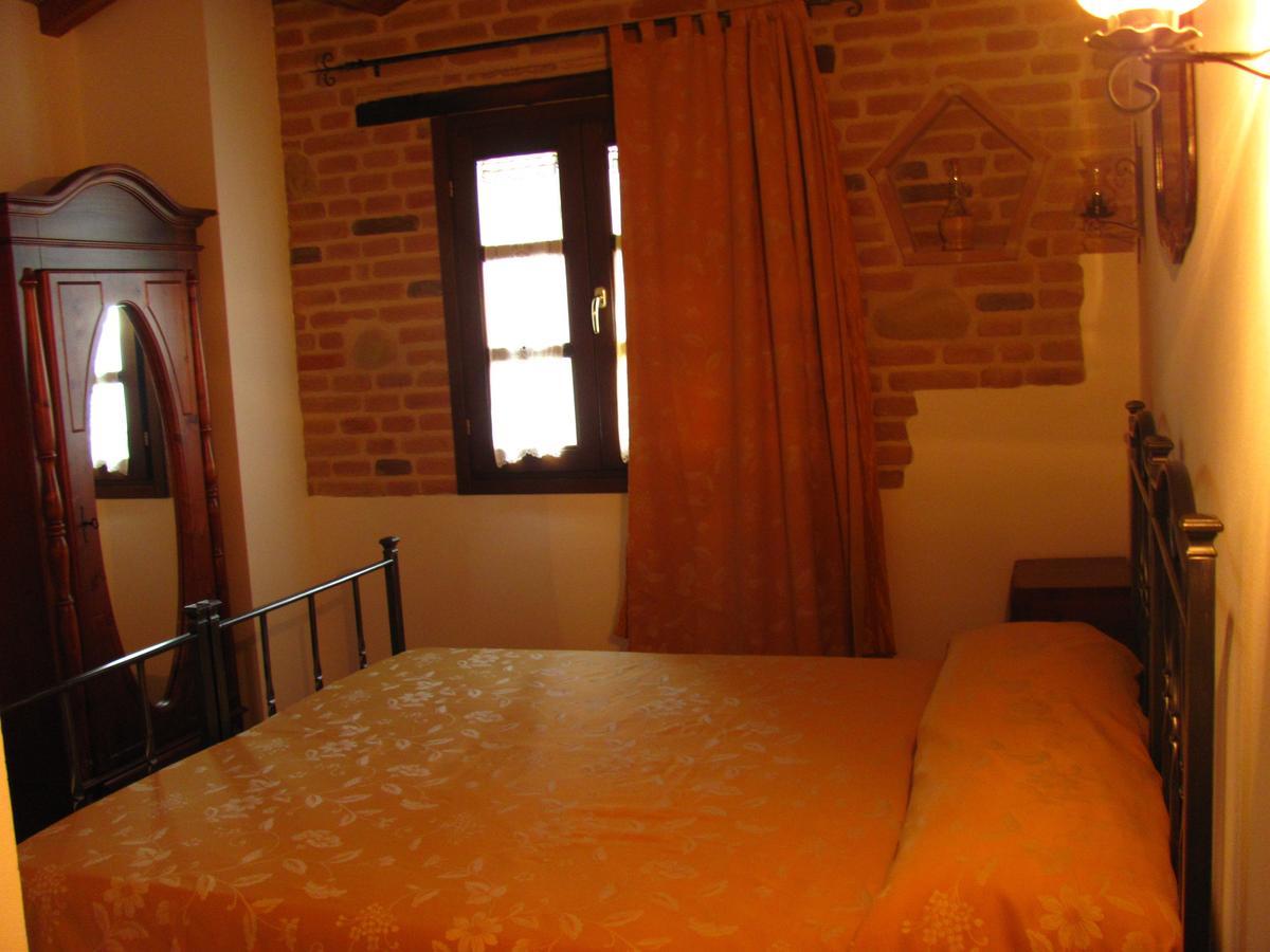 Agriturismo Bacchiocchi Bed & Breakfast Orciano di Pesaro ห้อง รูปภาพ